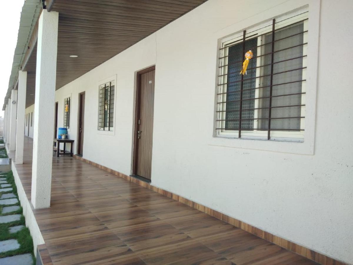 Hotel Krishna Exotica أحمدناغار المظهر الخارجي الصورة